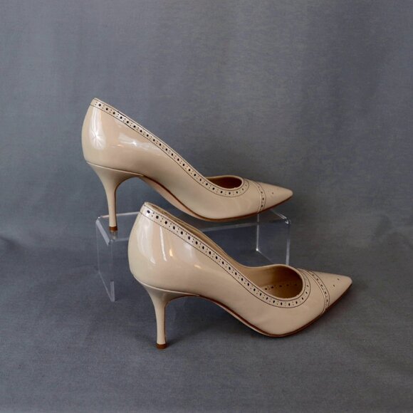 Manolo Blahnik 38 Quitohi Patent Nude Tan Point Toe Heels Perforated Laser Cut - Picture 3 of 16